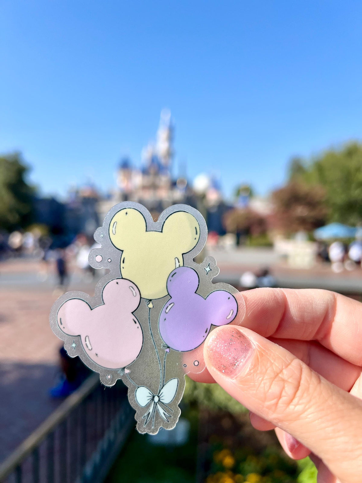 Mickey balloon sticker